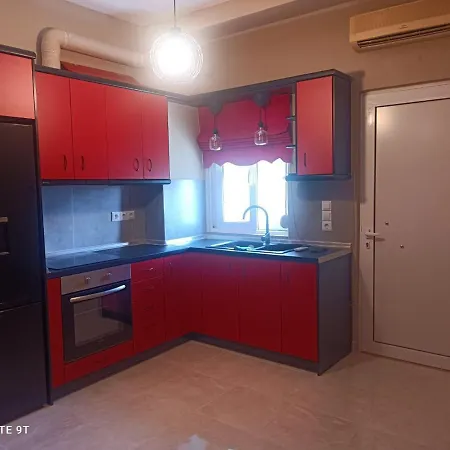Apartment House To Mavrovouni Square